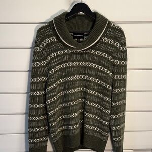 Bonobos Olive and White Turtleneck Sweater